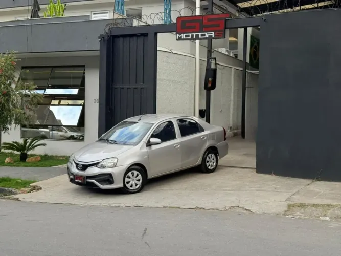Toyota Etios X Plus Sedan 1.5 Flex 16V 4P Mec. 2018