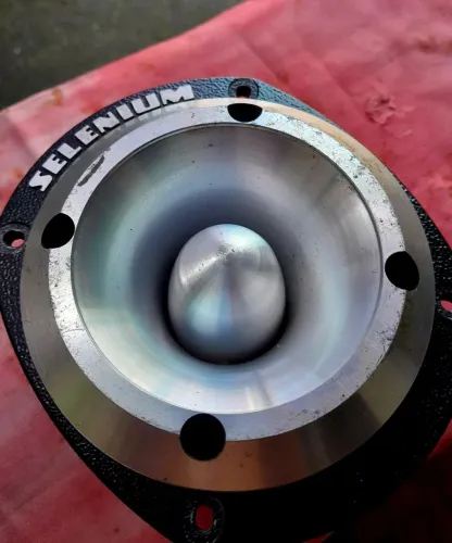 Super tweeter Selenium