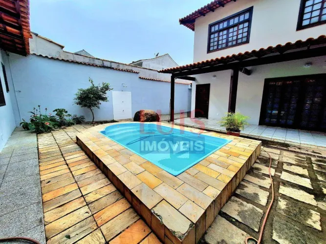 Casa com 6 dormitórios à venda, 336 m² por R$ 2.750.000,00 - Camboinhas - Niterói/RJ