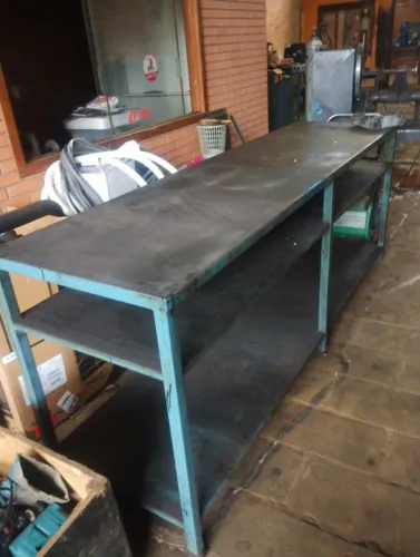 BANCADA FERRO 2,5 m