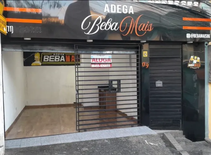Aluga se ponto comercial.