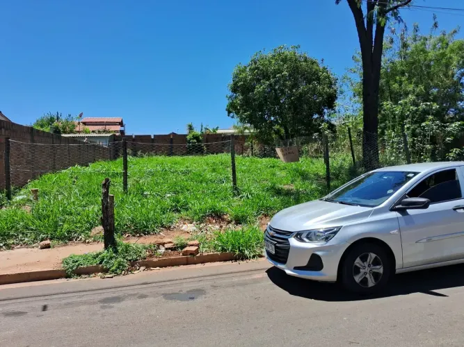 TERRENO COM 360M² A VENDA NO NOVA LIMA
