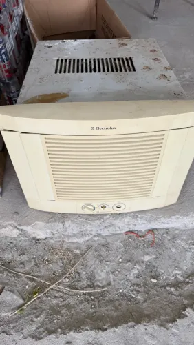 Ar Condicionado Janela 10000 - Com Defeito