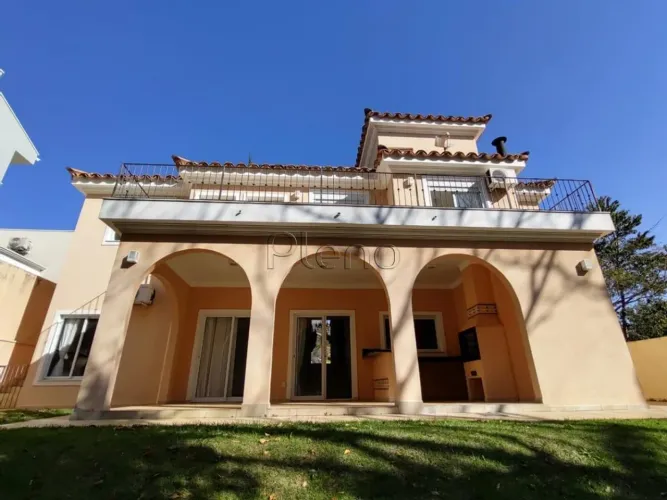 Casa a Venda no Condomínio Loteamento Recanto dos Paturis em Vinhedo, no bairro Bosque.