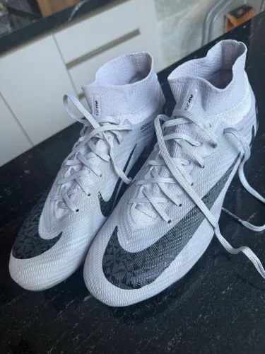 Mercurial Superfly