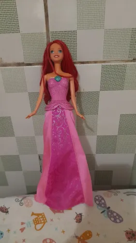 Boneca pequena sereia disney
