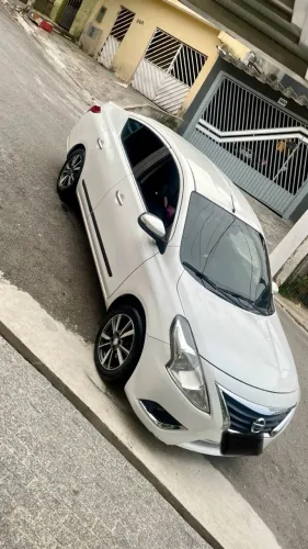 Nissan Versa SL 1.6 16V Flexstart 4P Aut. 2020