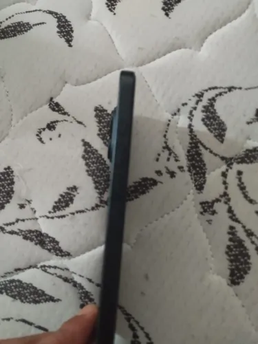 Vendo iPhone 16 novinho