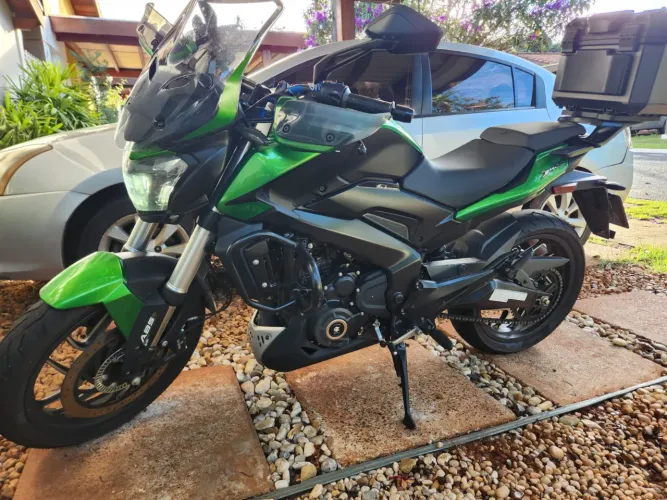 BAJAJ DOMINADOR D400