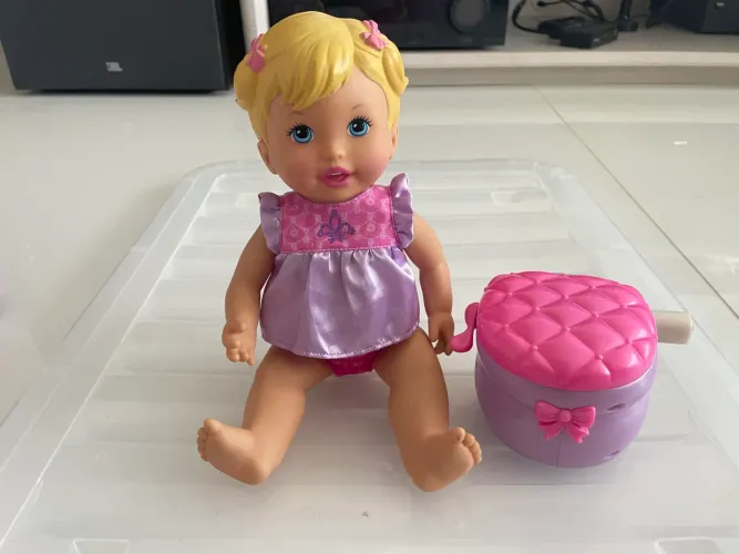 Boneca little mommy penico