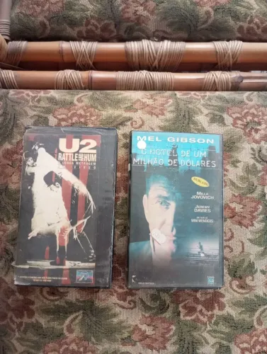 Fita vhs U2 ratle and hum
