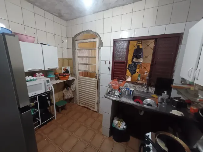 Santa Maria Quadra 315, casa com 3 quartos na laje , escritura precisando de uma pintura