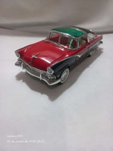 Carrinho farlaine crow voctoria 1/18 road signature
