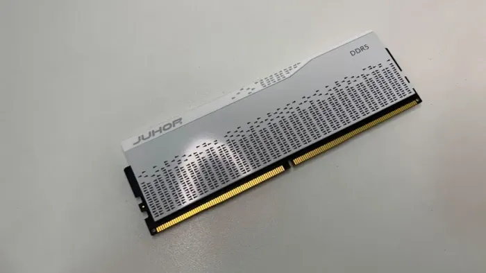 JUHOR BRANCA 1X16GB 6000MHZ