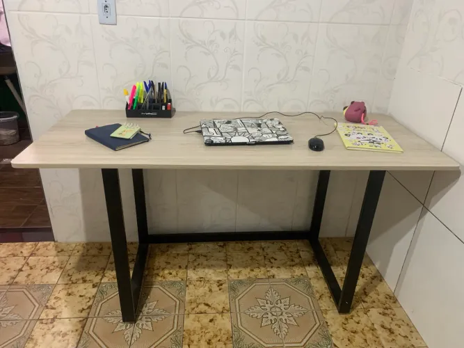 Mesa escrivaninha 