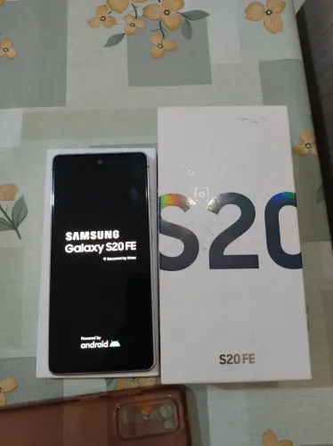 Vendo S20 FE impecável