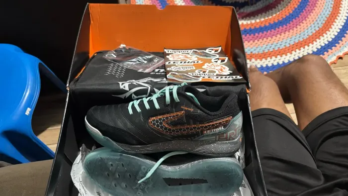 Chuteira futsal Topper Lethal Grapheno - Edição limitada