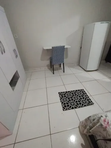 Aluga-se kitnet mobiliada no bairro Granja dos Cavaleiros