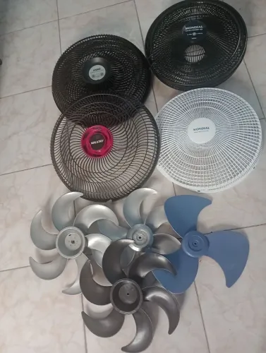 VENDO GRADE E HÉLICE DE VENTILADOR USADO