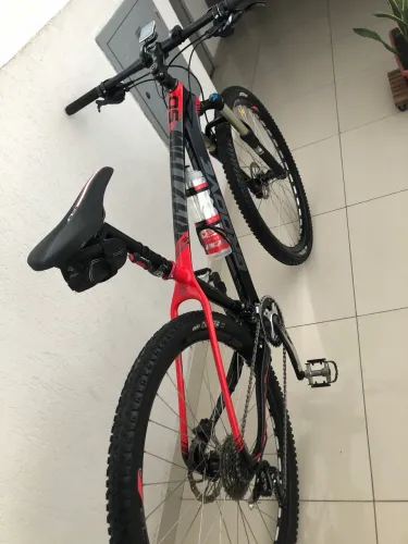 Bicicleta groove rhythm 50 carbon, garmin e suporte.