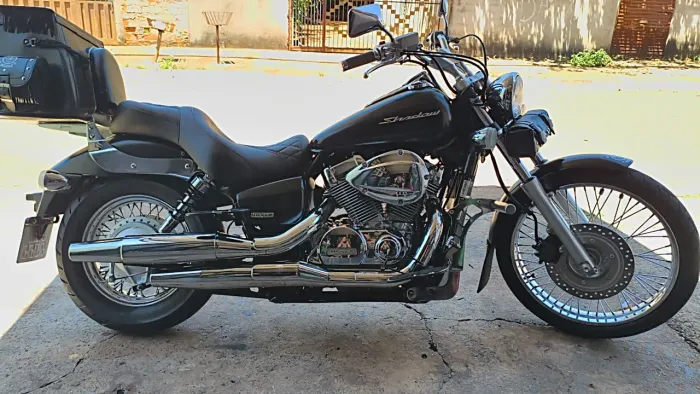 Vendo shadow 750 ano 2014 a última que saiu