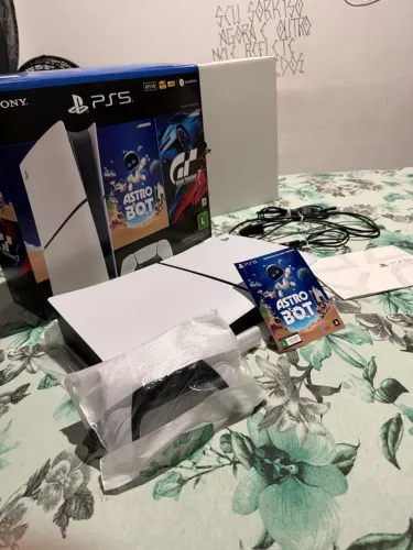 Playstation 5, 825gb