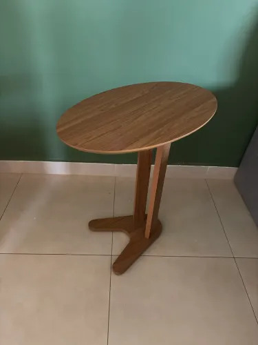 Mesa de canto / apoio