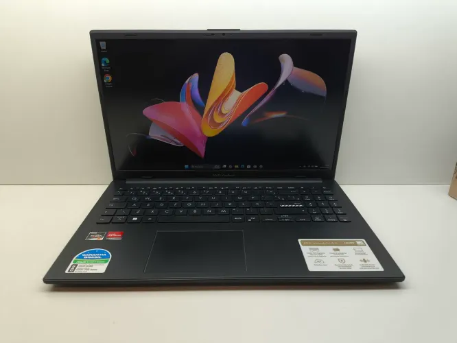 Notebook Asus Ryzen 5 8GB DDR5 256GB SSD NVMe Tela 15.6 IPS FHD