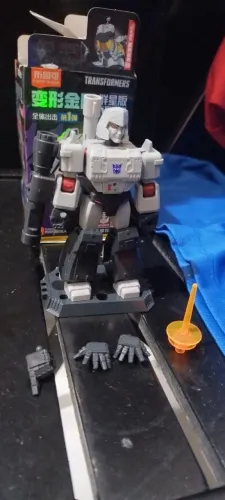 Transformers Megatron Blokees
