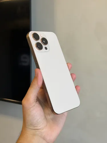 iPhone 16 Pro Max 256 gb Desert 95% saúde 