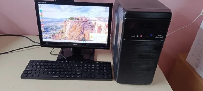 Computador Intel I3-2100 c/ Monitor
