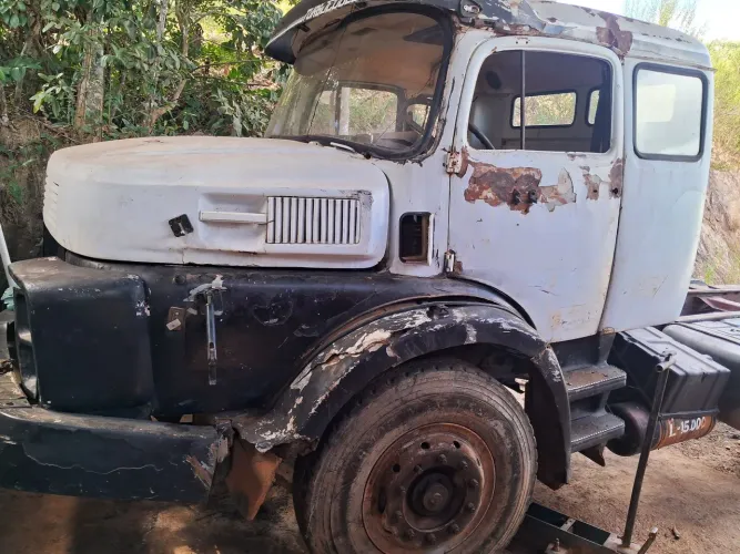 Caminhao 1932 truck caçamba
