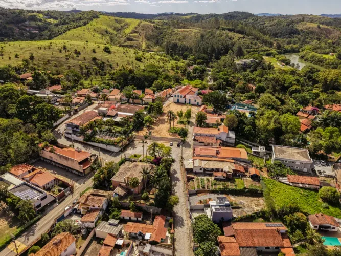 Terreno em Condomínio na Freguesia da Escada - Guararema-SP