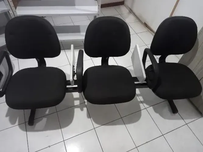 Prateleiras de aço e longarinas