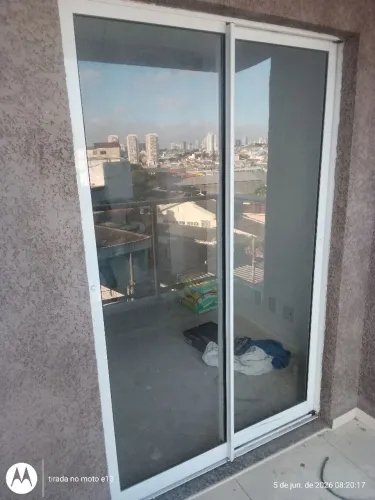 Porta balcão nova , sem uso