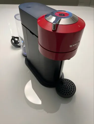 Máquina Nespresso Vertuo - Excelente Estado
