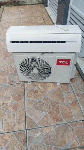 Vendo ar-condicionado TCL convencional de 9 btus