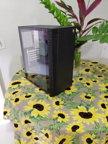 Gabinete ATX Mid Tower Y09 ? Seminovo