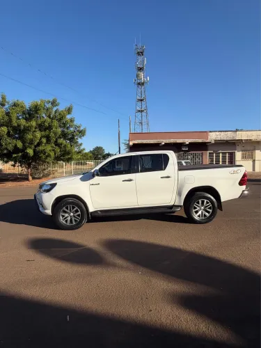 Toyota Hilux CD SRV 4X4 2.8 TDI Diesel Aut. 2018