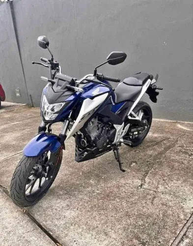CB 300