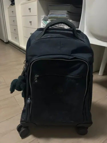 Mochila de Rodinhas Kipling Azul-Marinho Grande - Com Chaveiro Macaco