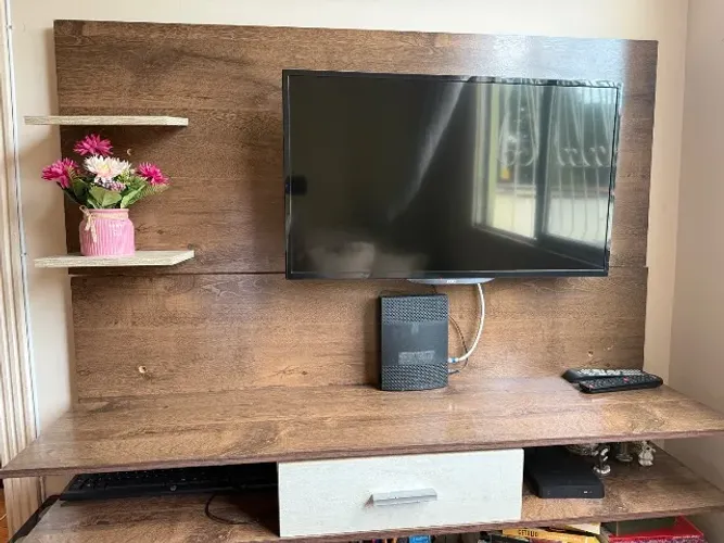 Painel de tv com gaveta