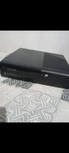 Xbox 360 desbloqueado com kitnet e mais de 30 jogos e 2 controles