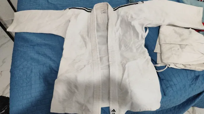 Kimono de judô Adidas