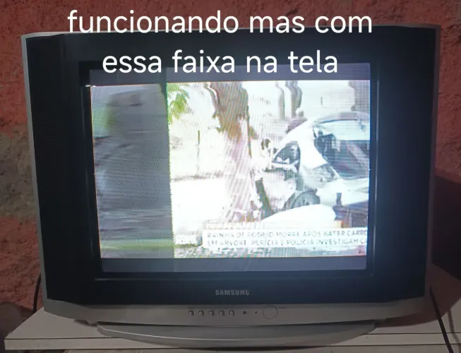 3 Tv de tubo duas funcionando uma não 