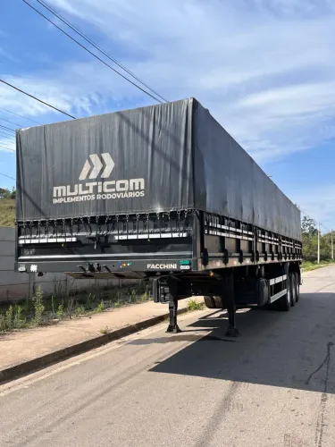 Carreta graneleiro LS 3 Eixos 12,50m/c 1,90m/a tampas Facchini 2021/21 