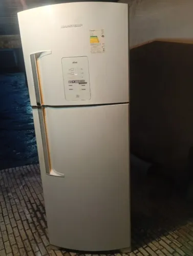 Geladeira Electrolux Frost Free Branca - Preço Baixo e Qualidade Garantida!
