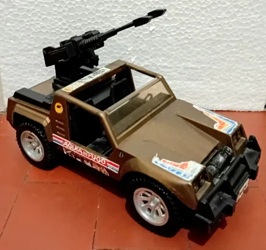 Brinquedo Jeep Águia de Fogo Glasslite Carro Jipe Anos 80