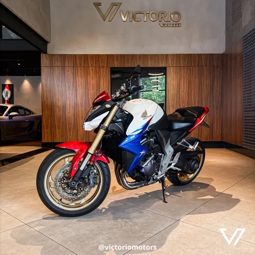 Honda CB 1000R 2013 Capitão America