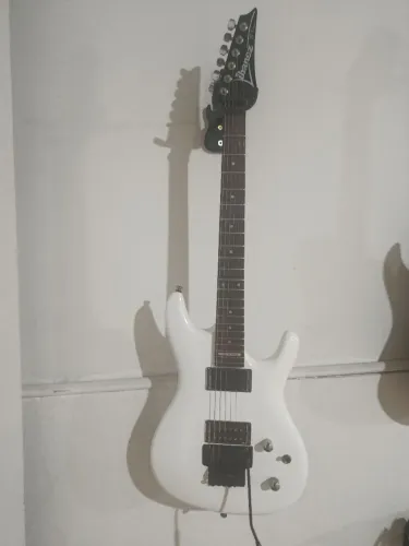 Guitarra Ibanez JS 100 Joe Satriani